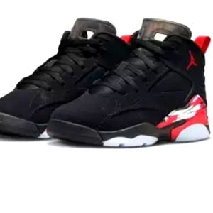 Nike limited shoes size 4.5 boys